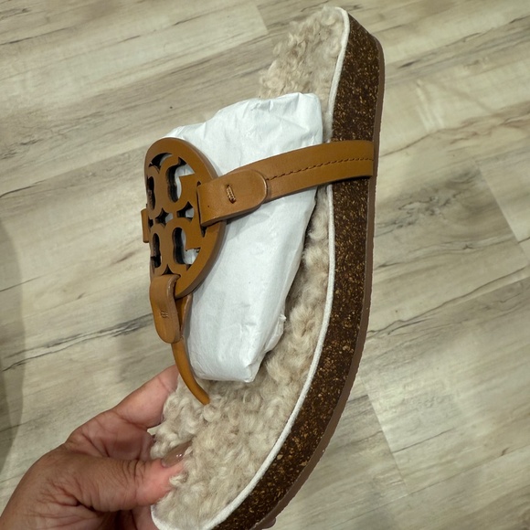 Tory Burch - Picture 5 of 7